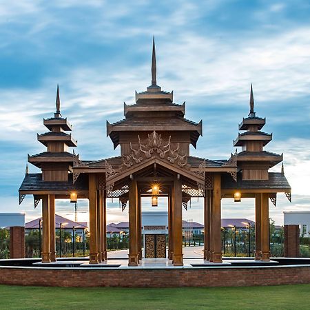 ケンピンスキー ホテル ネーピードー Naypyidaw エクステリア 写真